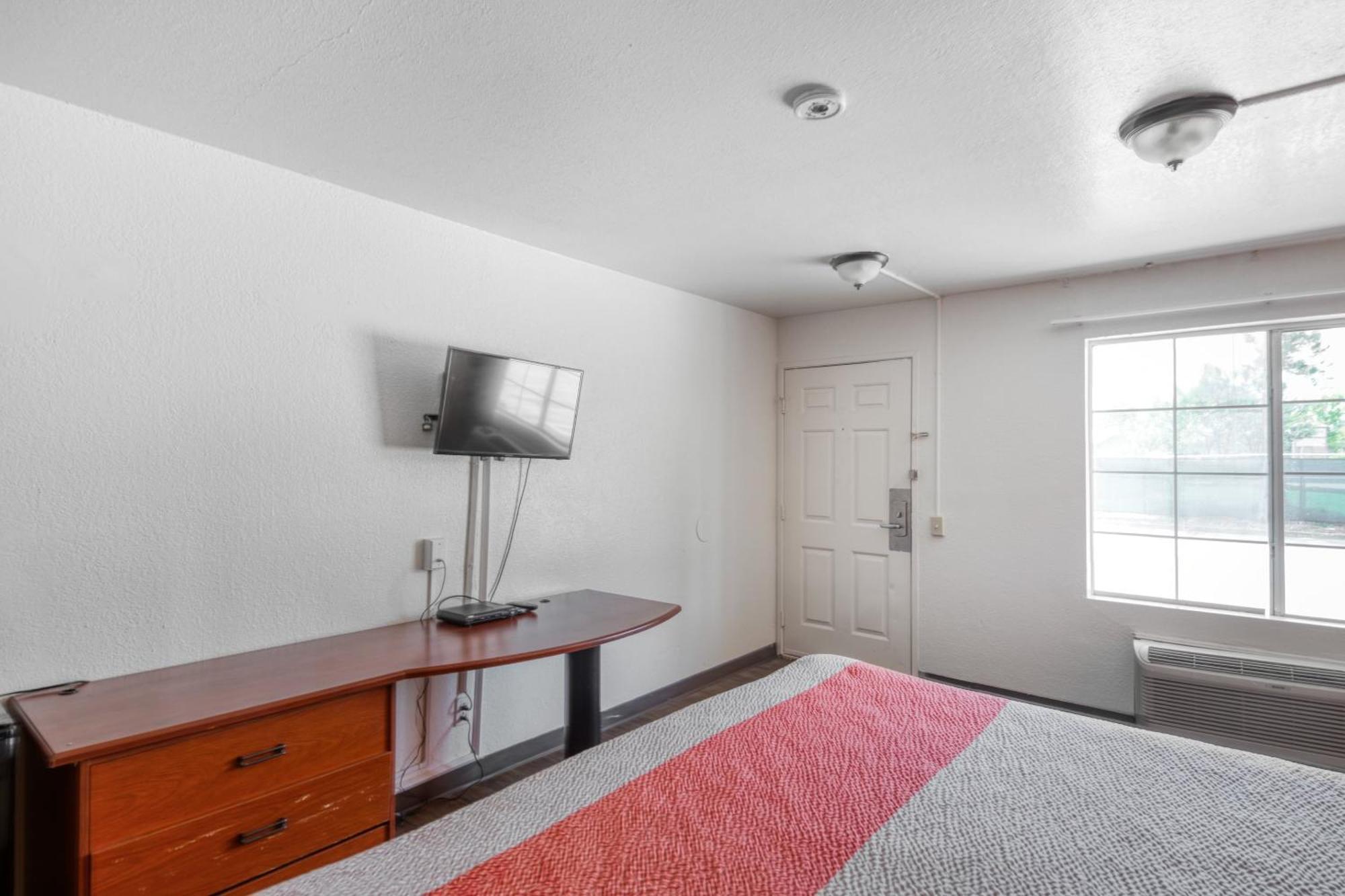 Oyo Hotel Baton Rouge East I-12 Louisiana ภายนอก รูปภาพ