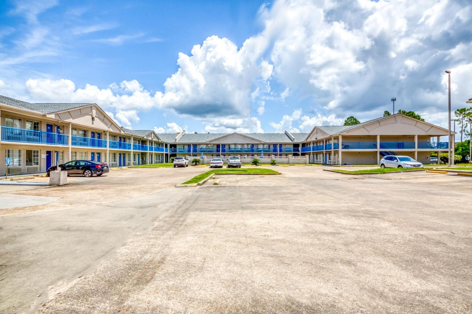 Oyo Hotel Baton Rouge East I-12 Louisiana ภายนอก รูปภาพ